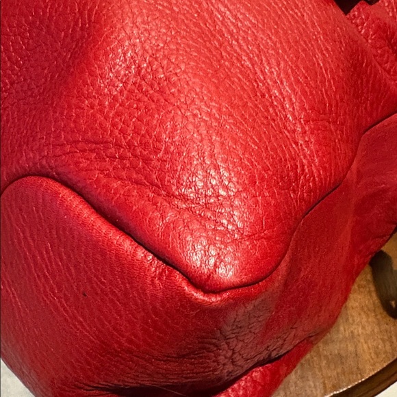 Elliott Lucca Large leather bag Satchel Shoulder bag holiday Red goldtone
EUC - Picture 12 of 17